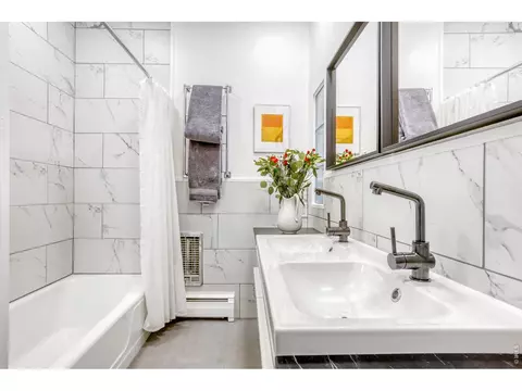 Bath - 1164 Peakview Cir, Boulder, CO 80302 photo 4 of 4