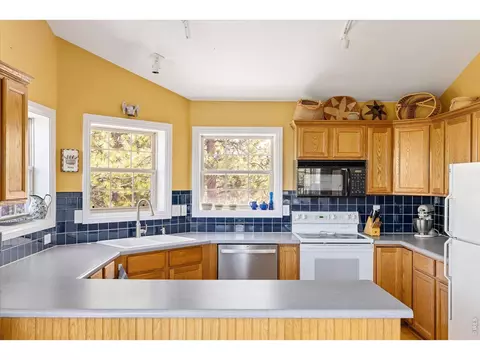 Kitchen - 149 Rockledge Cir, Lyons, CO 80540 photo 1 of 2