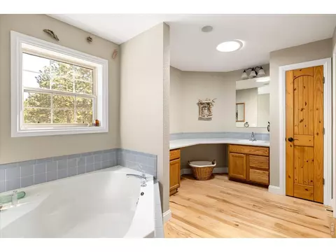 Bath - 149 Rockledge Cir, Lyons, CO 80540 photo 1 of 4