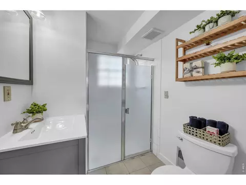 Bath - 4660 Talbot Dr, Boulder, CO 80303 photo 3 of 3