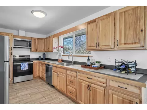 Kitchen - 4660 Talbot Dr, Boulder, CO 80303 photo 3 of 3