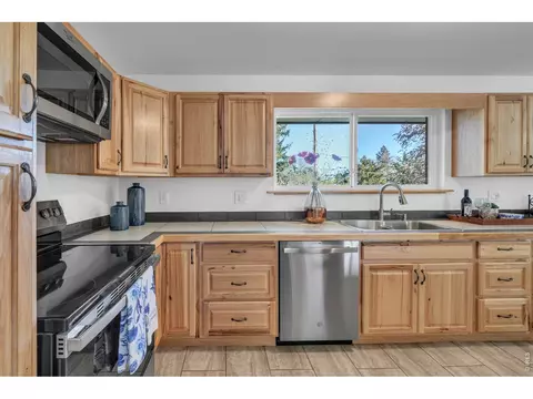 Kitchen - 4660 Talbot Dr, Boulder, CO 80303 photo 1 of 3