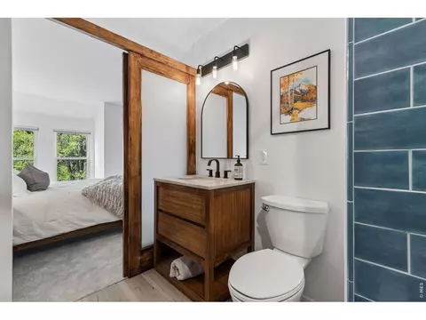 Bath - 73 Benthaven Pl, Boulder, CO 80305 photo 3 of 4