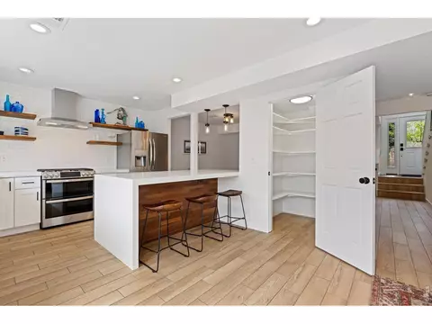 Kitchen - 73 Benthaven Pl, Boulder, CO 80305 photo 5 of 6