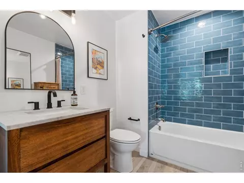 Bath - 73 Benthaven Pl, Boulder, CO 80305 photo 1 of 4