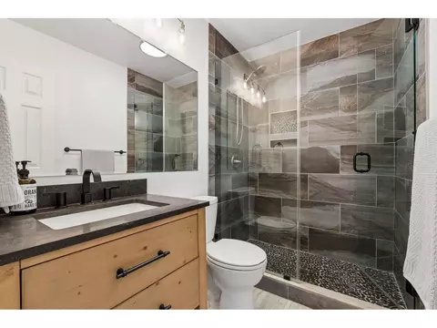 Bath - 73 Benthaven Pl, Boulder, CO 80305 photo 2 of 4