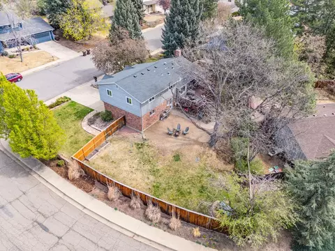 View/Area - 7702 Devonshire Ct, Boulder, CO 80301 photo 2 of 7