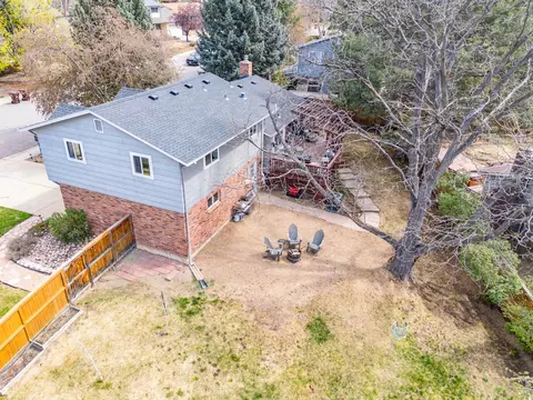 View/Area - 7702 Devonshire Ct, Boulder, CO 80301 photo 3 of 7