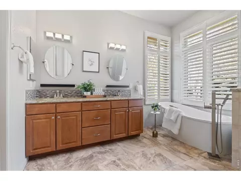 Bath - 1577 Bison Run Dr, Windsor, CO 80550 photo 3 of 6