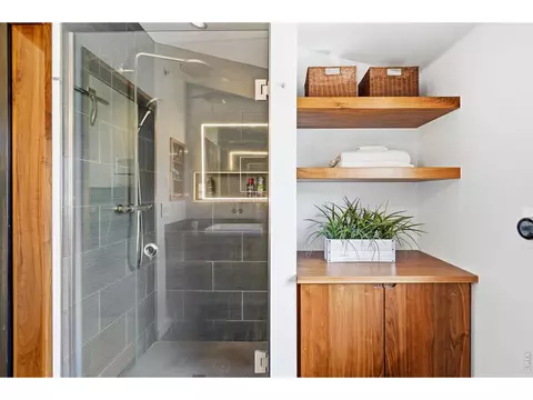 Bath - 1625 Yellow Pine Ave, Boulder, CO 80304 photo 5 of 5