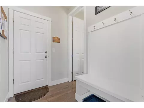 Entry Way - 1148 Wagon Bend Rd, Berthoud, CO 80513 photo 3 of 6