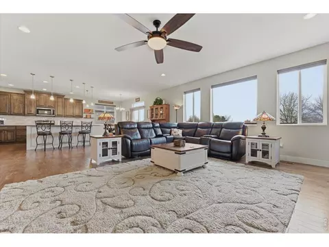 Living - 1148 Wagon Bend Rd, Berthoud, CO 80513 photo 2 of 5