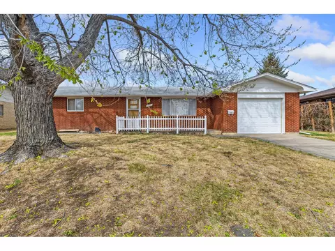 2405 Chama Ave, Loveland, CO 80538