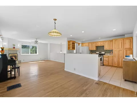 Living - 4 Gap Rd, Black Hawk, CO 80422 photo 4 of 7