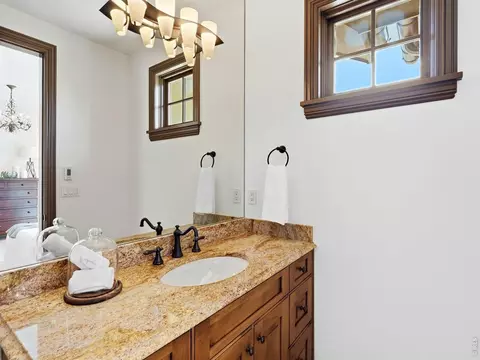 Bath - 1285 Meadow Pl, Boulder, CO 80304 photo 6 of 6
