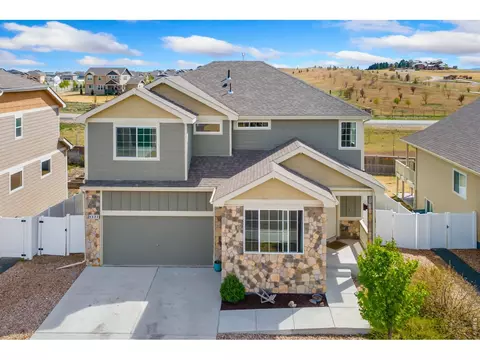 1527 Wavecrest Dr, Windsor, CO 80550