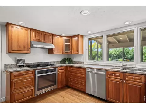 Kitchen - 4398 Carter Trl, Boulder, CO 80301 photo 2 of 6