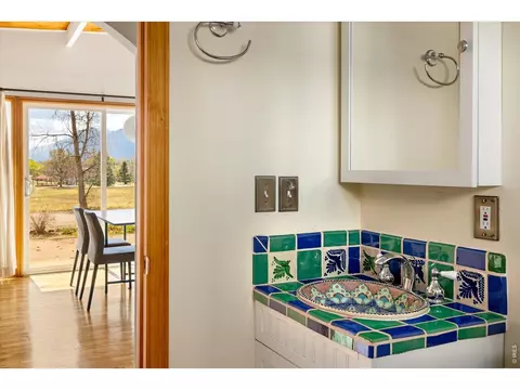 Bath - 1675 Upland Ave, Boulder, CO 80304 photo 3 of 4