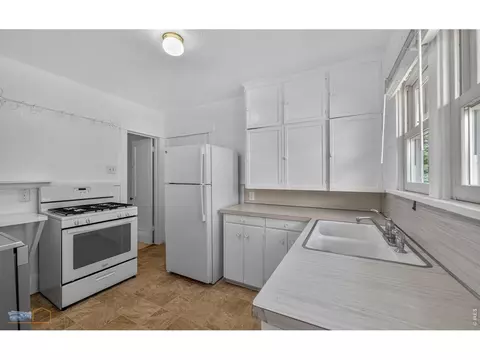 Kitchen - 735 University Ave, Boulder, CO 80302 photo 1 of 2