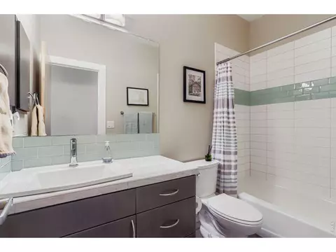 Bath - 5318 5th St #D, Boulder, CO 80304 photo 4 of 5