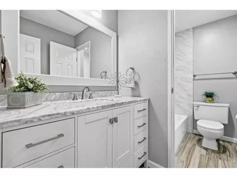 Bath - 3240 Iris Ave #G-205, Boulder, CO 80301 photo 3 of 4