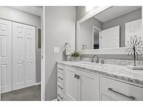 Bath - 3240 Iris Ave #G-205, Boulder, CO 80301 photo 1 of 4