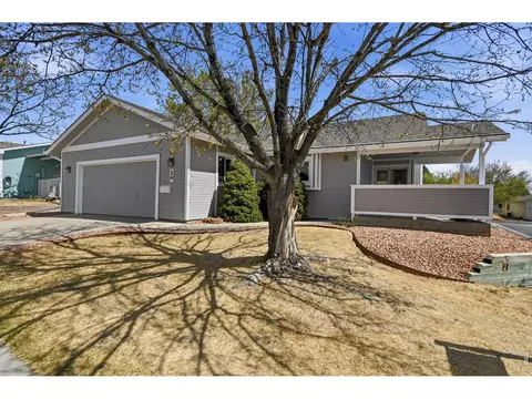 26 Sandra Ln, Broomfield, CO 80020