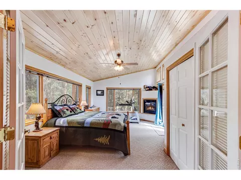 Bedroom - 117 Aspen Dr, Lyons, CO 80540 photo 2 of 9