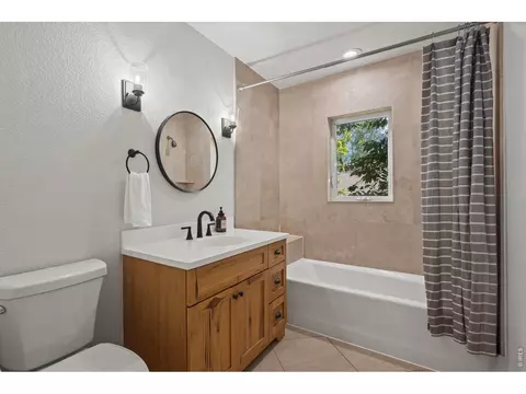 Bath - 4937 Valkyrie Dr, Boulder, CO 80301 photo 6 of 6