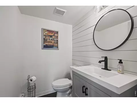 Bath - 4937 Valkyrie Dr, Boulder, CO 80301 photo 1 of 6
