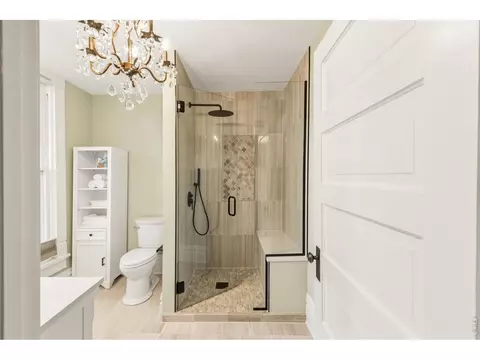 Bath - 505 Pine St, Boulder, CO 80302 photo 2 of 8