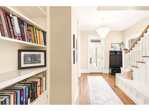 Entry Way - 505 Pine St, Boulder, CO 80302 photo 3 of 4