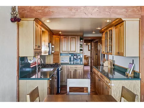 Kitchen - 393 Dixon Rd, Boulder, CO 80302 photo 1 of 2