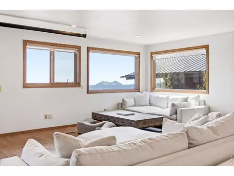 Living - 393 Dixon Rd, Boulder, CO 80302 photo 7 of 7