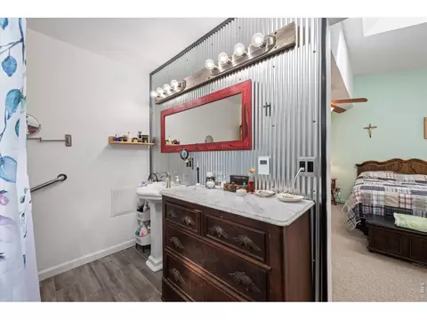 Bath - 50950 E 32nd Ave, Bennett, CO 80102 photo 1 of 5