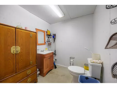 Bath - 50950 E 32nd Ave, Bennett, CO 80102 photo 5 of 5