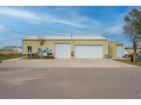 Exterior - 50950 E 32nd Ave, Bennett, CO 80102 photo 3 of 6