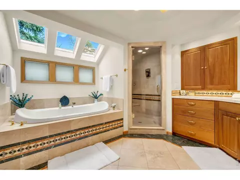 Bath - 620 Juniper Ave, Boulder, CO 80304 photo 1 of 2