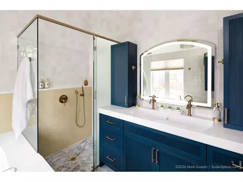 Bath - 1625 Mariposa Ave, Boulder, CO 80302 photo 2 of 4