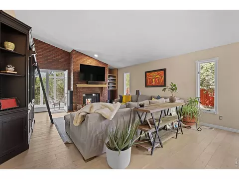 Living - 5433 La Plata Cir, Boulder, CO 80301 photo 2 of 3