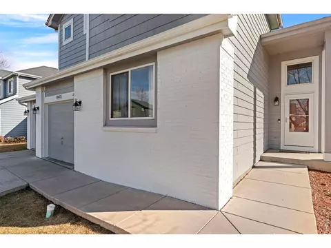 Exterior - 10473 Sunburst Ave, Longmont, CO 80504 photo 3 of 6