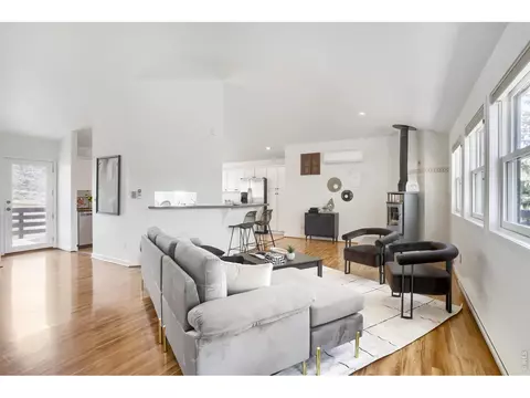Living - 122 Longs Peak Dr, Lyons, CO 80540 photo 3 of 4