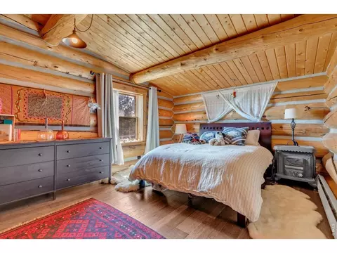 Bedroom - 679 Cougar Dr, Boulder, CO 80302 photo 1 of 5