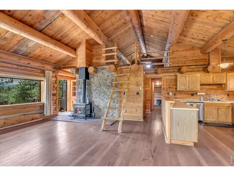 Living - 679 Cougar Dr, Boulder, CO 80302 photo 2 of 6