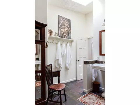 Bath - 2525 Topaz Dr, Boulder, CO 80304 photo 3 of 3