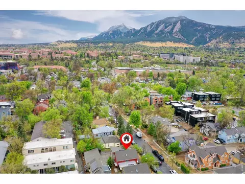 View/Area - 1802 Canyon Blvd #3, Boulder, CO 80302 photo 6 of 9