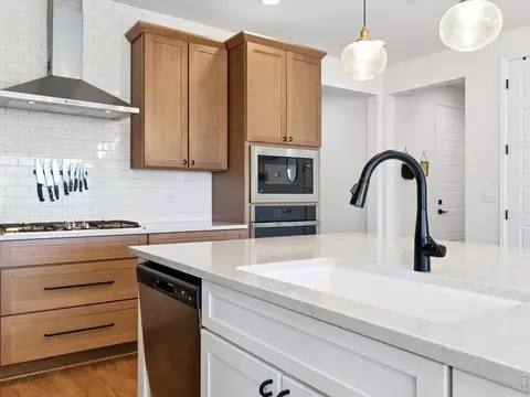 Kitchen - 1181 Nathan Pl, Lafayette, CO 80026 photo 3 of 7