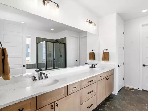 Bath - 1181 Nathan Pl, Lafayette, CO 80026 photo 2 of 6
