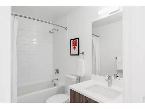 Bath - 1305 Oak Ct, Boulder, CO 80304 photo 2 of 2