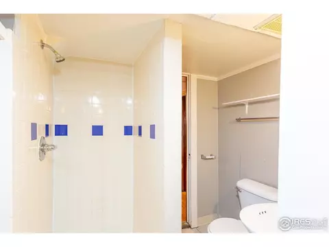Bath - 1125 10th St, Boulder, CO 80302 photo 3 of 3